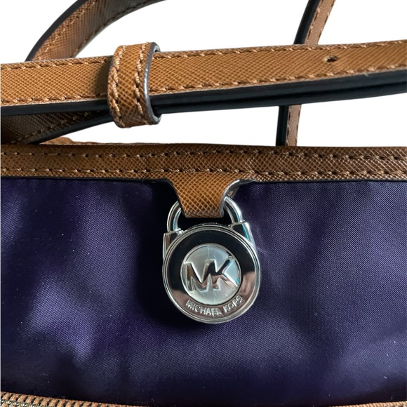Michael Kors Kempton cross body bag
Royal purple - Picture 4 of 8